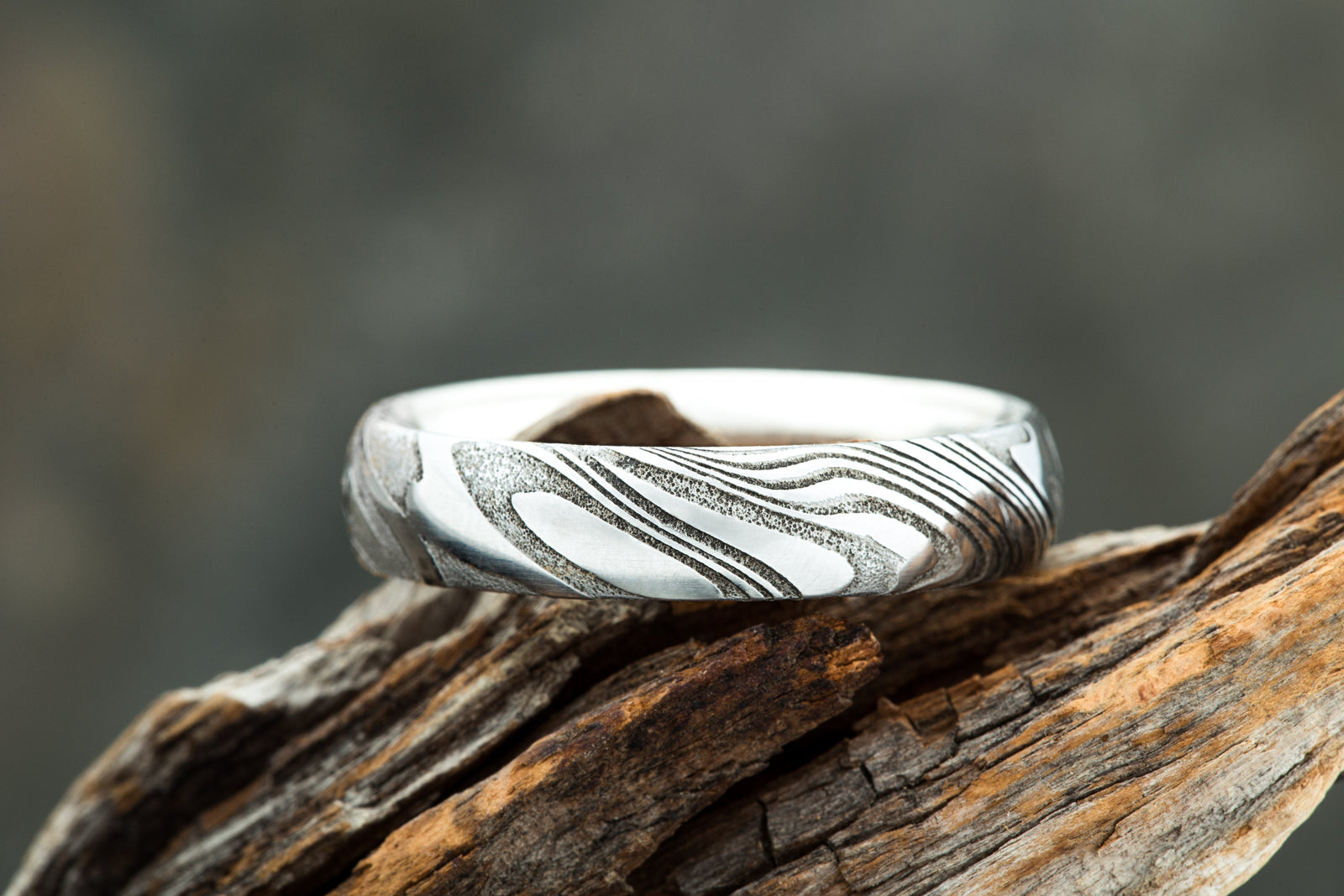 Woodgrain Damascus Steel Wedding Band